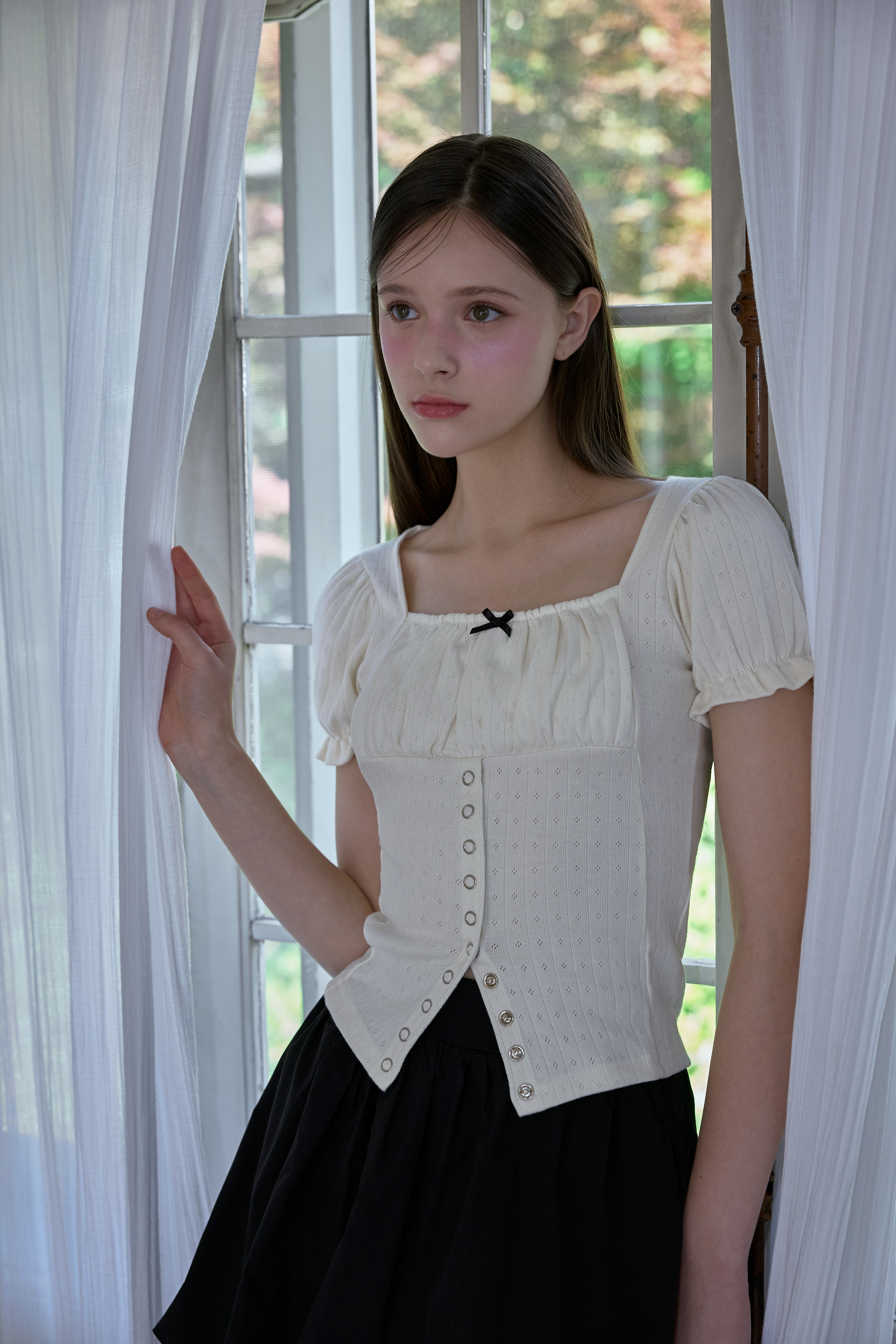 Puff Shirring Ribbon T-shirt | THE BOUNDLESS ONLINE