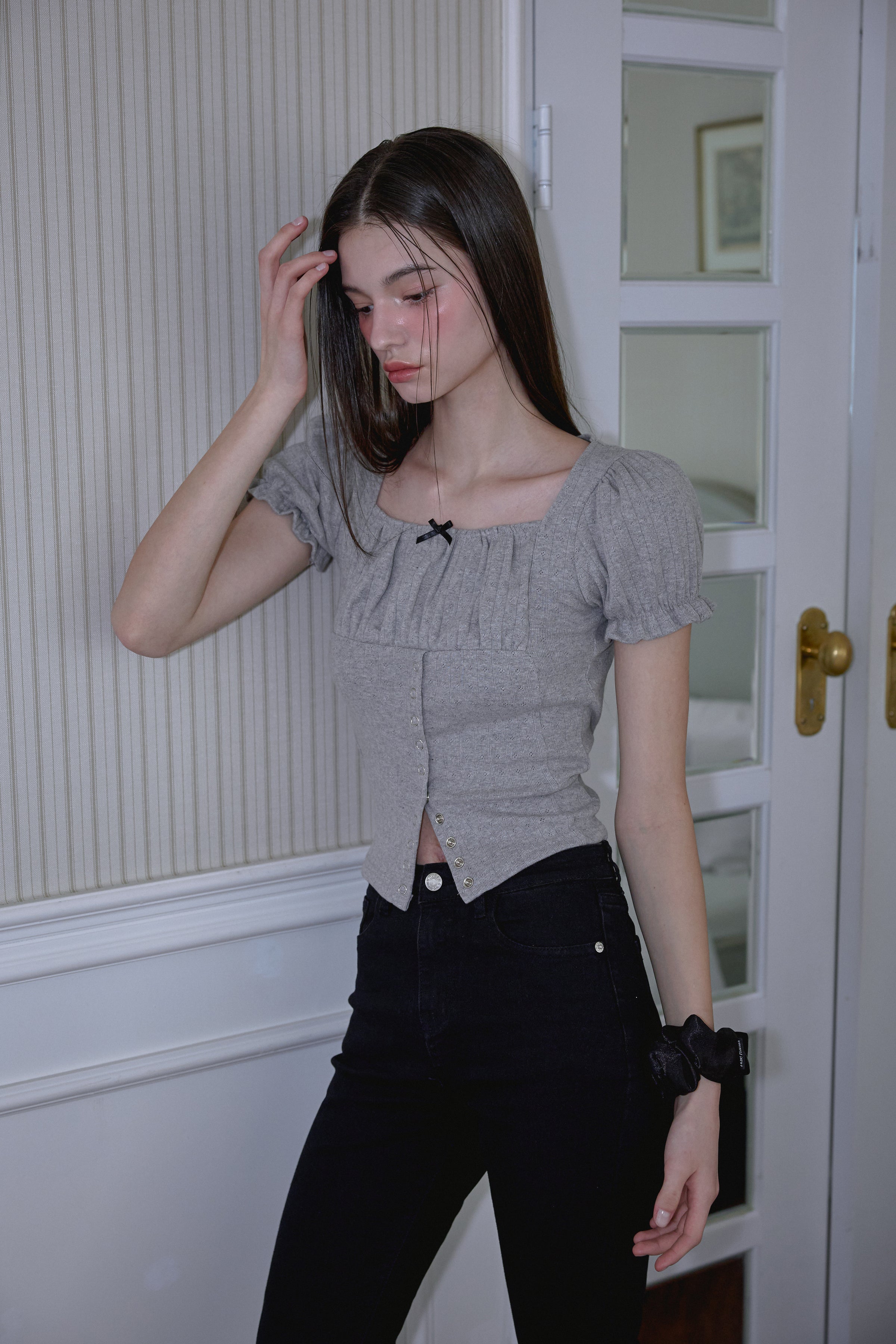 Puff Shirring Ribbon T-shirt | THE BOUNDLESS ONLINE