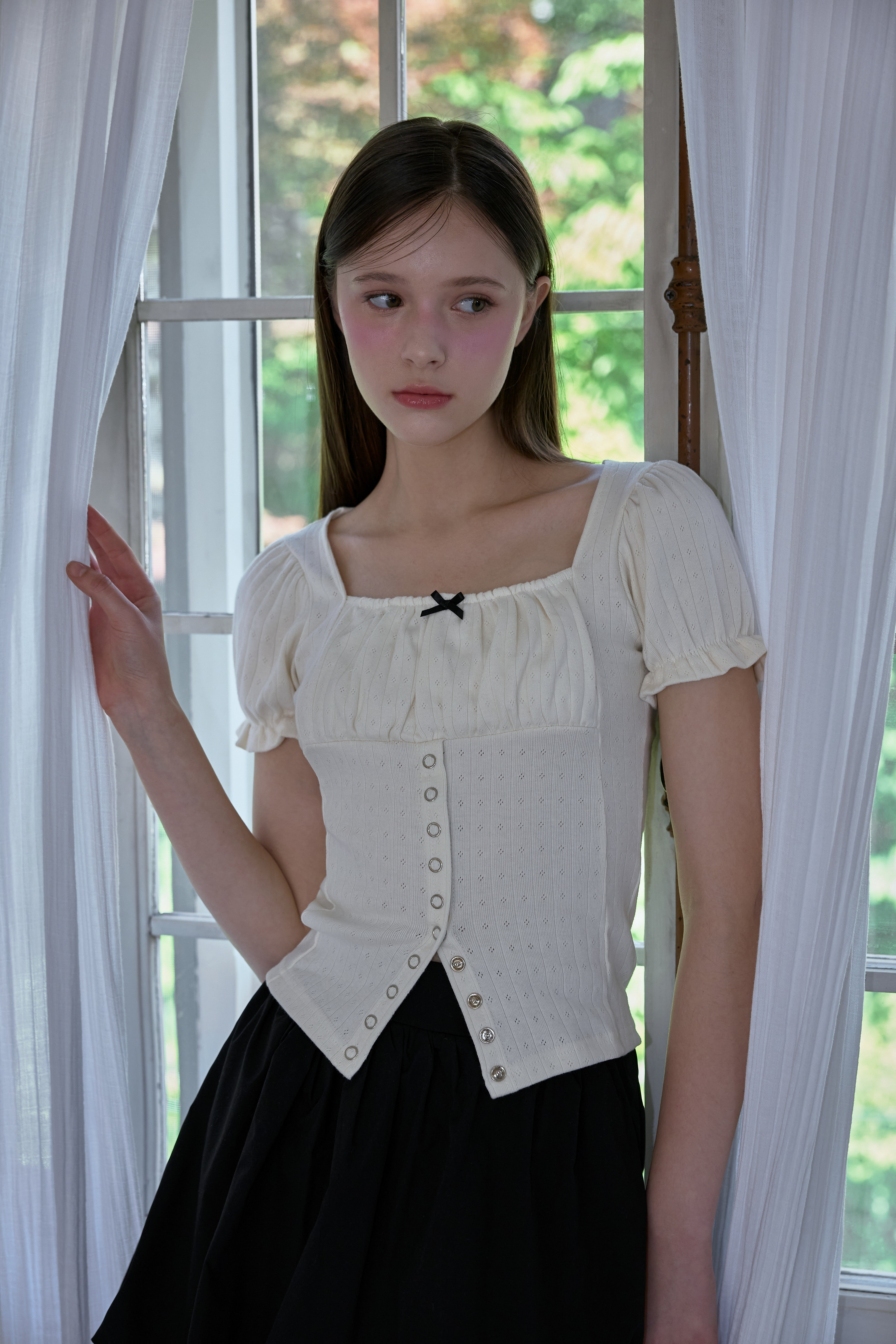Puff Shirring Ribbon T-shirt | THE BOUNDLESS ONLINE